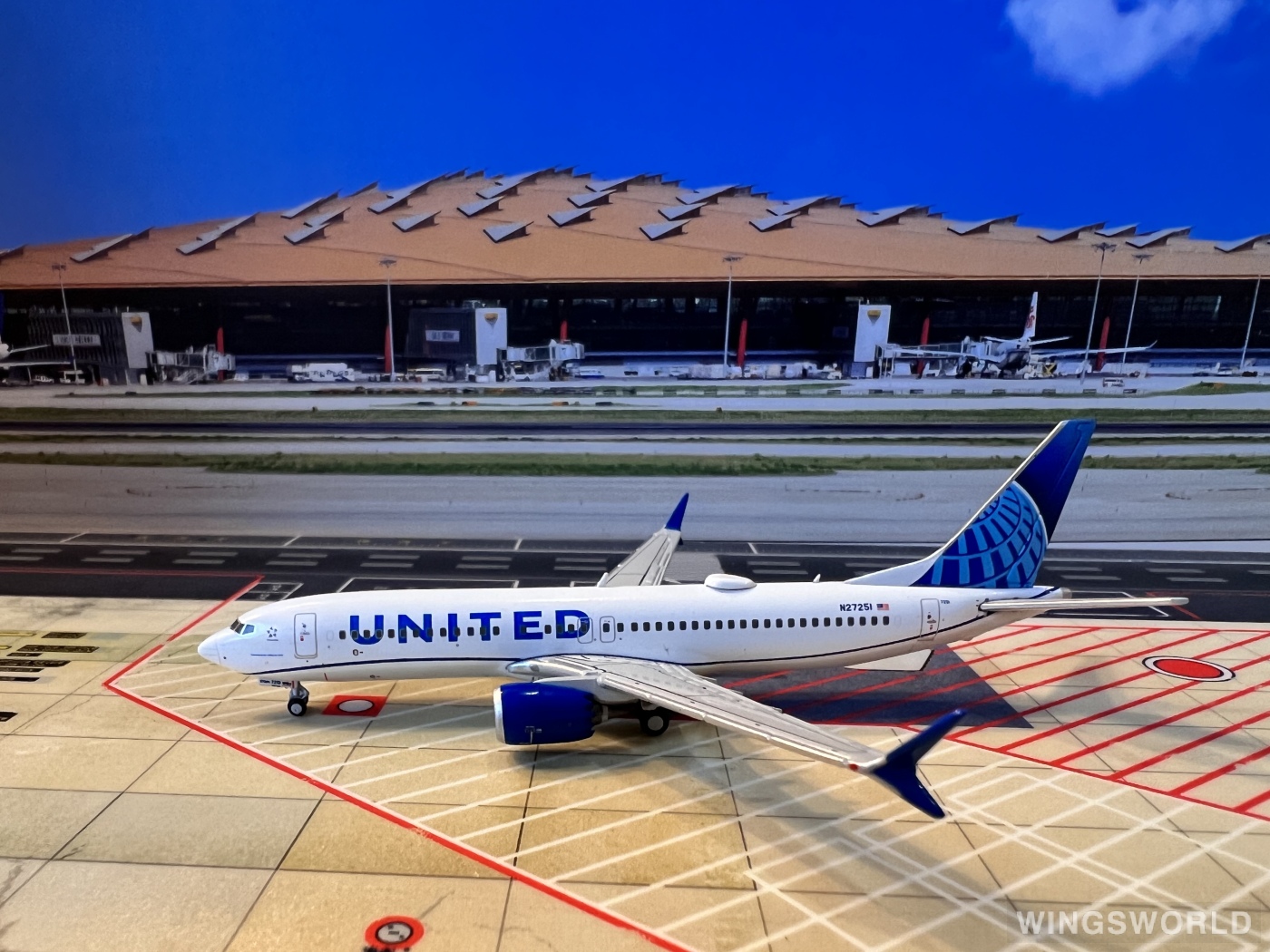 Geminijets 1:400 GJUAL2049 United Airlines 美国联合航空 Boeing 737 MAX 8 N27251