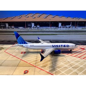 United Airlines 美国联合航空 Boeing 737 MAX 8 N27251  GJUAL2049 Geminijets 1:400