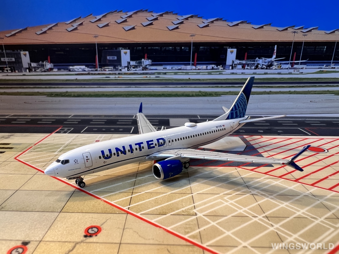 Geminijets 1:400 GJUAL2049 United Airlines 美国联合航空 Boeing 737 MAX 8 N27251