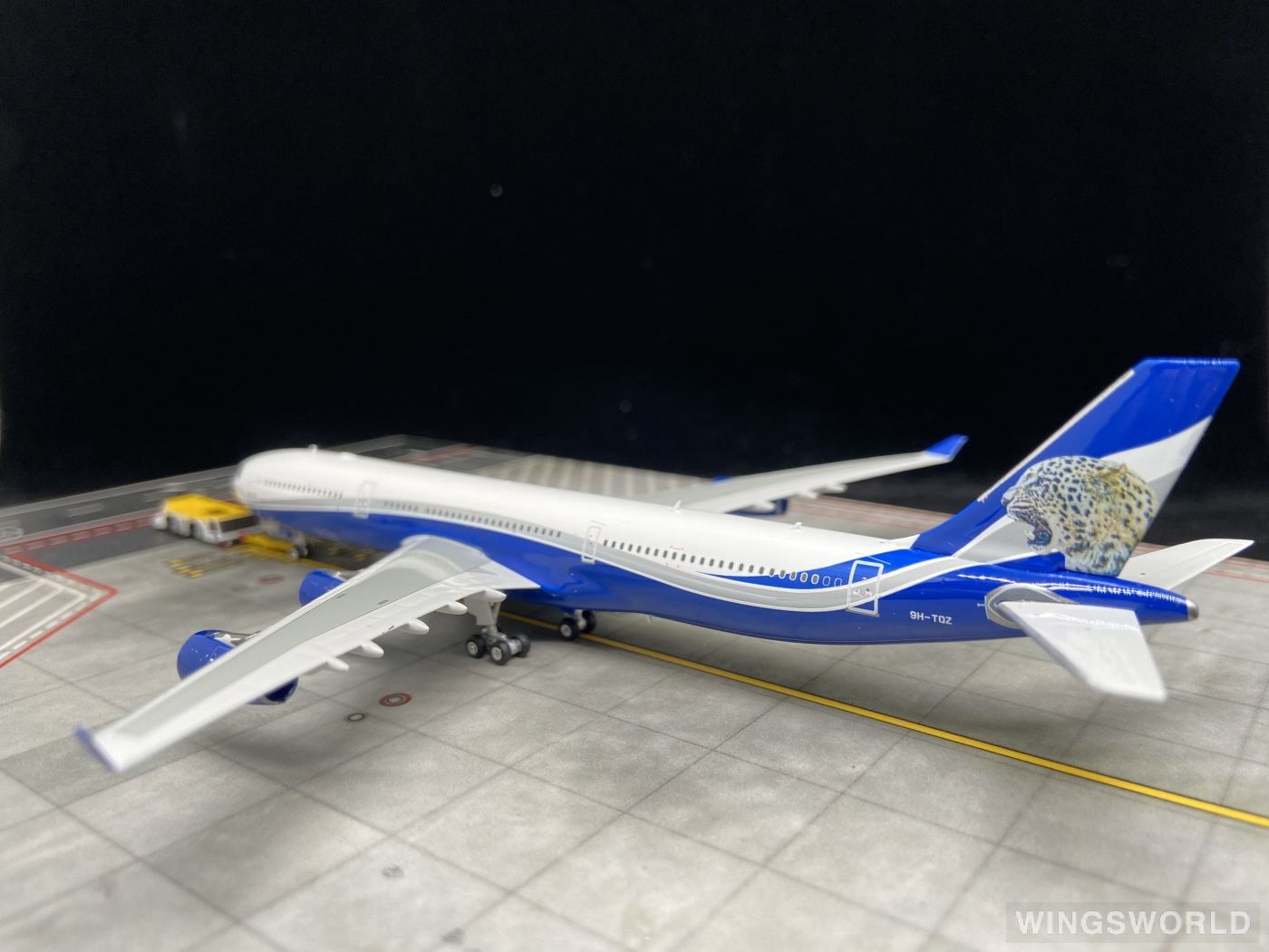 Phoenix 1:400 PH11771 Hi Fly 葡萄牙高飞航空 Airbus A340-300 9H-TQZ