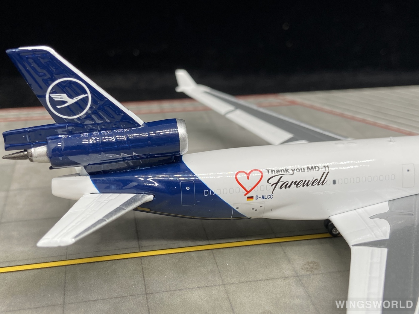 Phoenix 1:400 PH04482 Lufthansa 汉莎航空 McDonnell Douglas MD-11 D-ALCC