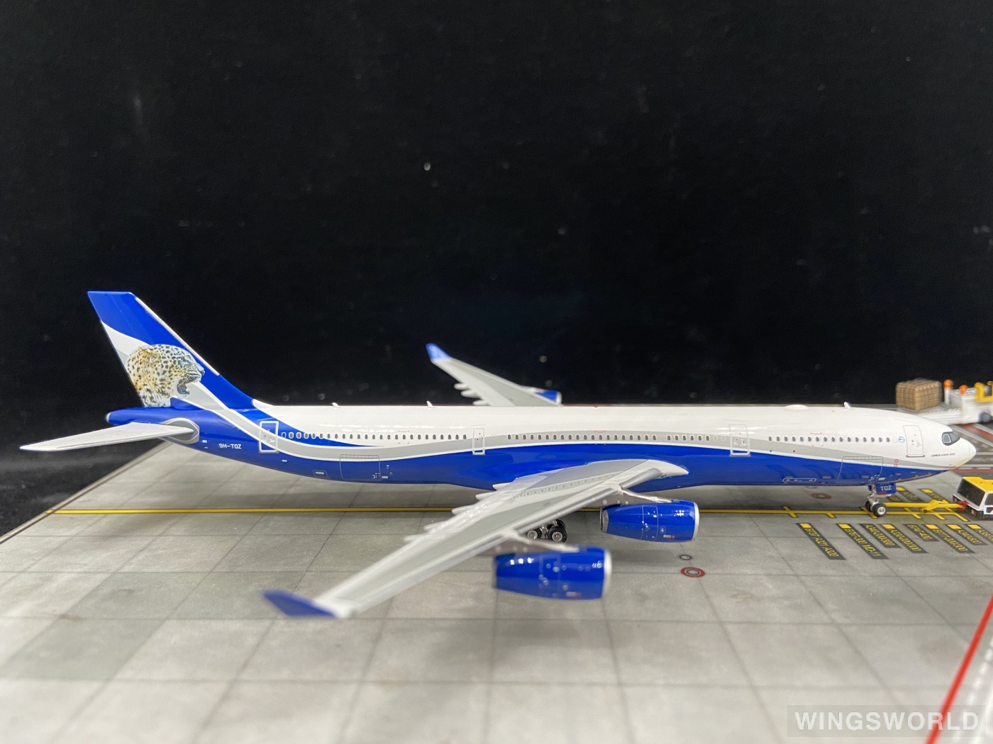 Phoenix 1:400 PH11771 Hi Fly 葡萄牙高飞航空 Airbus A340-300 9H-TQZ