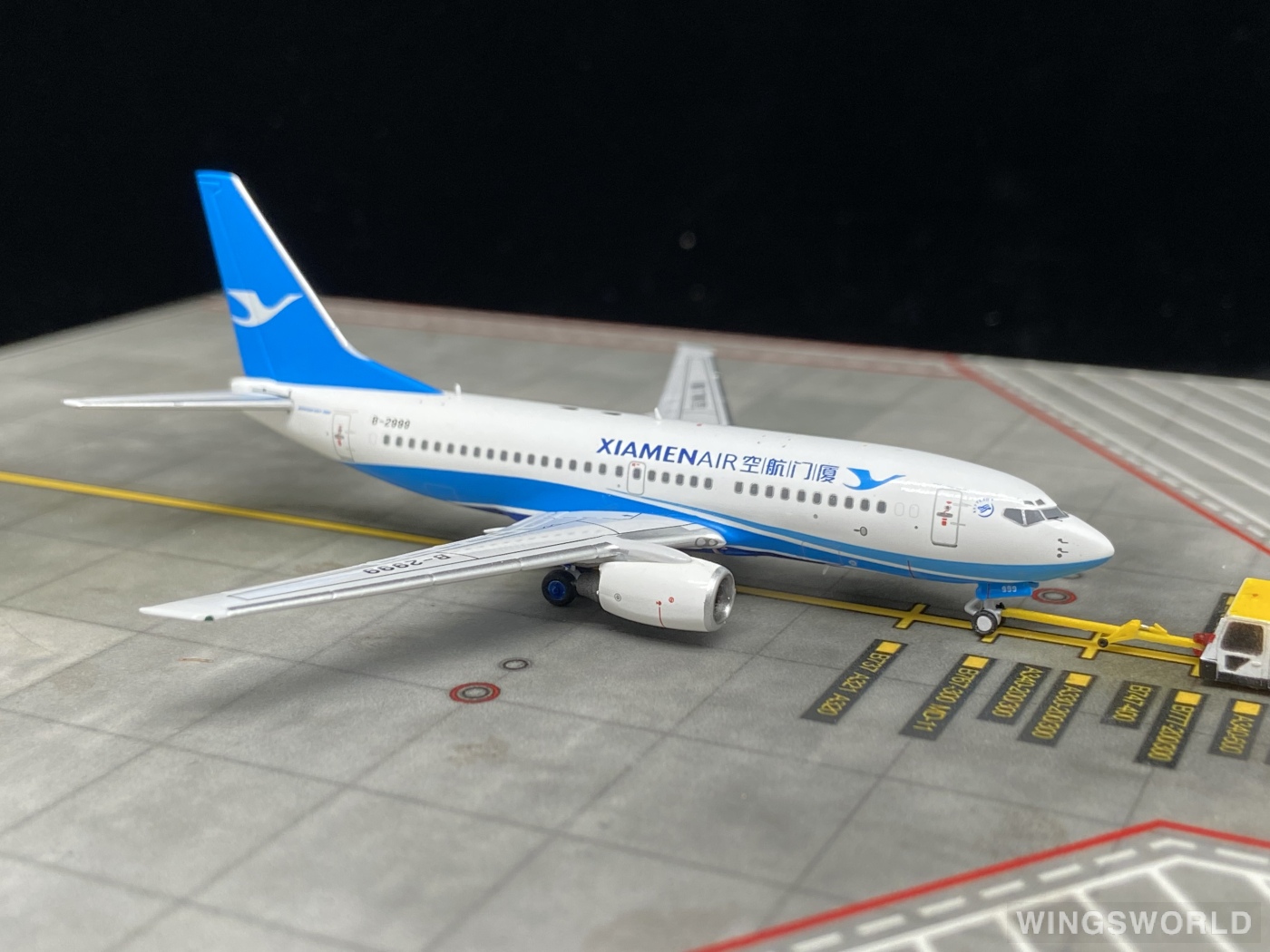 Pandamodel 1:400 WM00005 XiamenAir 厦门航空 Boeing 737-700 B-2999