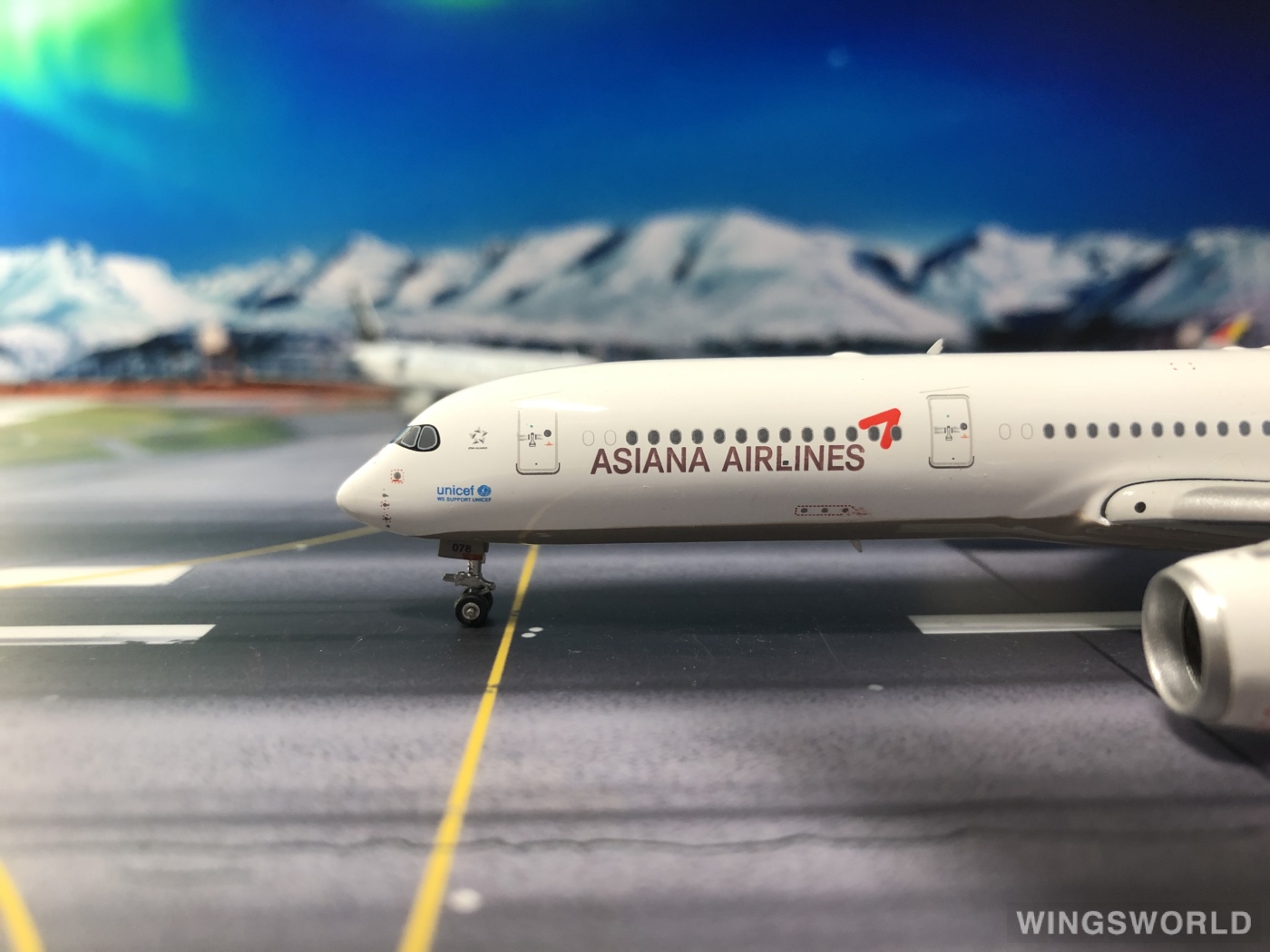 Phoenix 1:400 PH11372 Asiana 韩亚航空 Airbus A350-900 HL8078