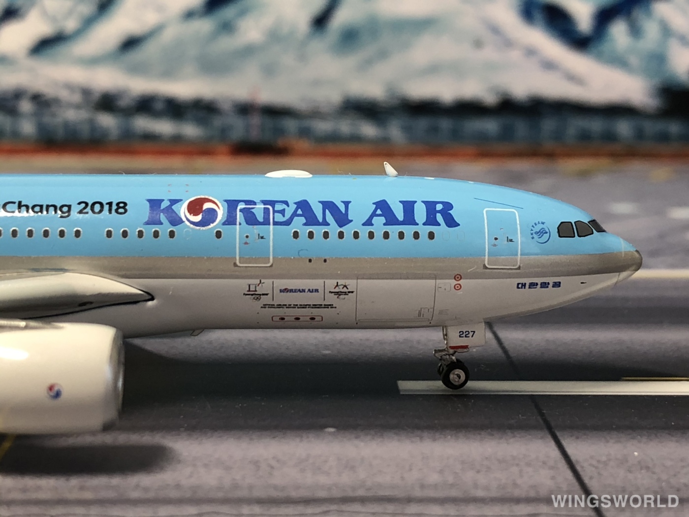 Phoenix 1:400 PH04192 Korean Air Lines 大韩航空 Airbus A330-200 HL8227