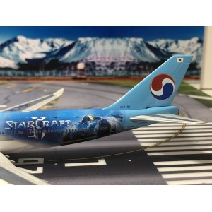 Korean Air 大韩航空 Boeing 747-400 HL7491 1990s colors. 