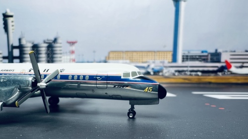 Hogan 1:200 NAMC YS-11 ANA 全日空YS21147 JA8645 的相册- 飞机模型