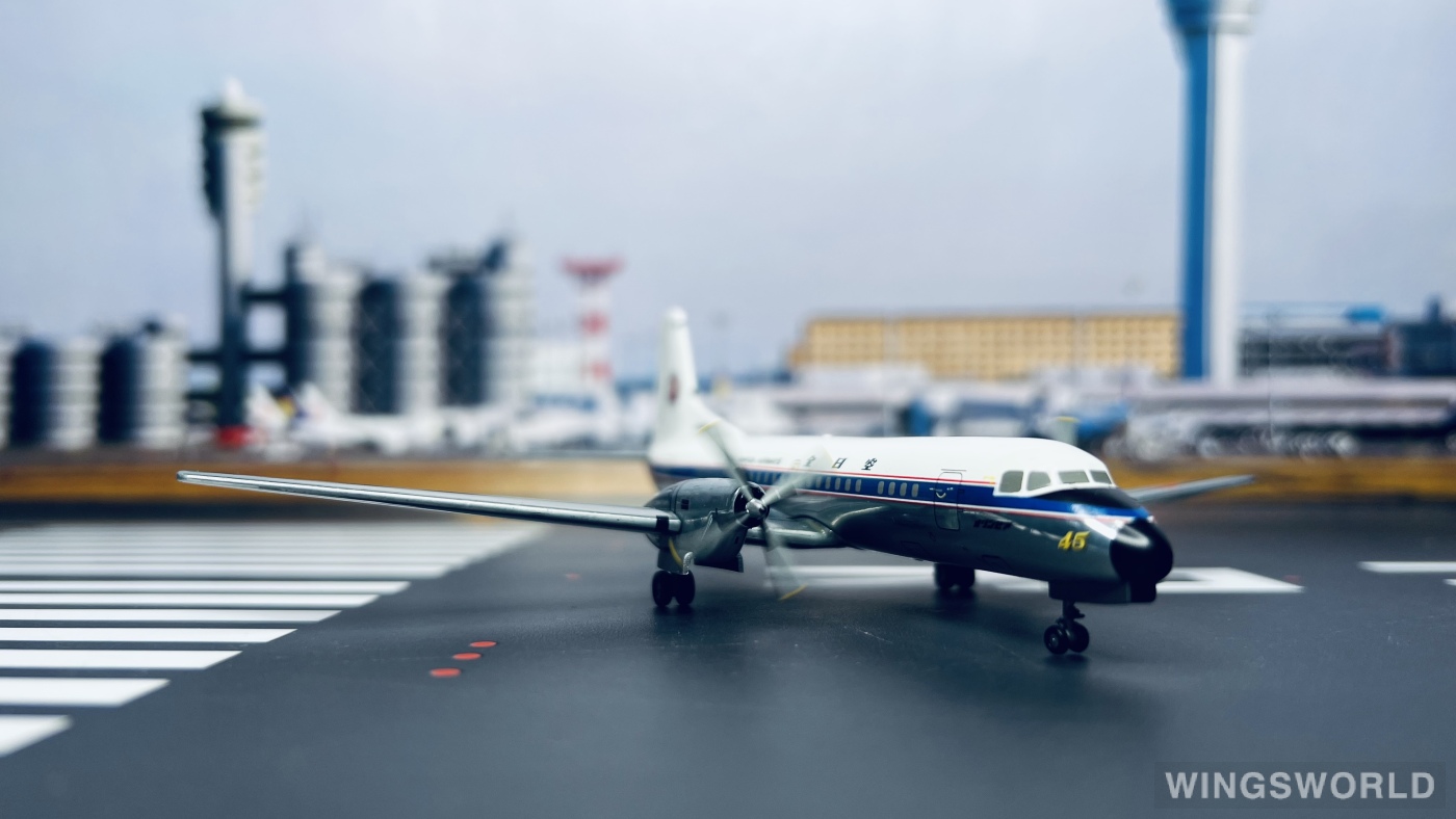 Hogan 1:200 NAMC YS-11 ANA 全日空YS21147 JA8645 的照片作者