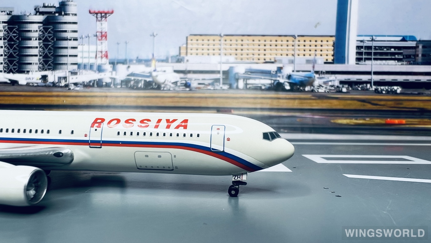 Aviation400 1:400 AV4763010 Rossiya Special Flight Detachment Boeing 767-300 EI-DZH