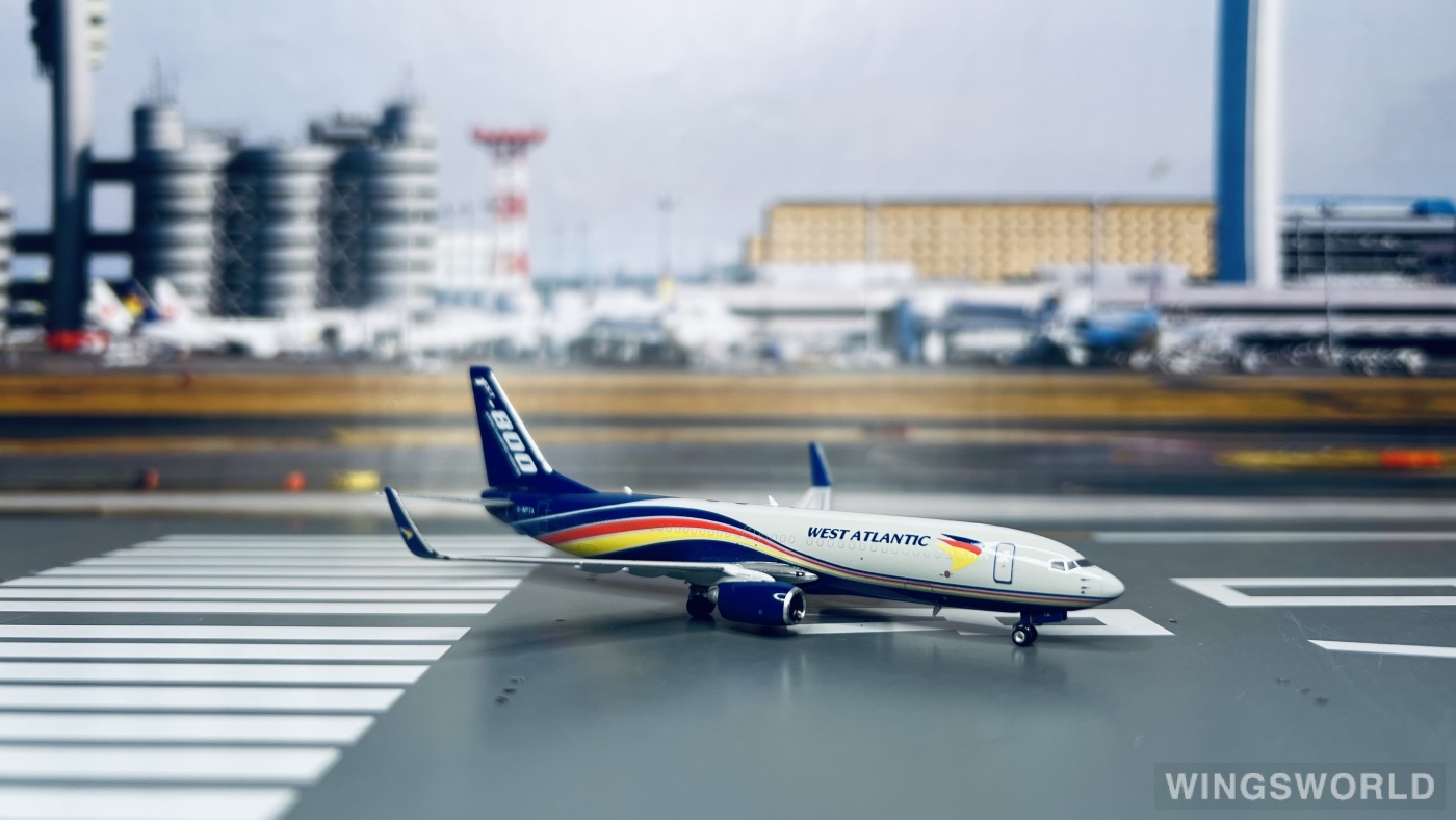 Phoenix 1:400 PH04301 West Atlantic Boeing 737-800 G-NPTA