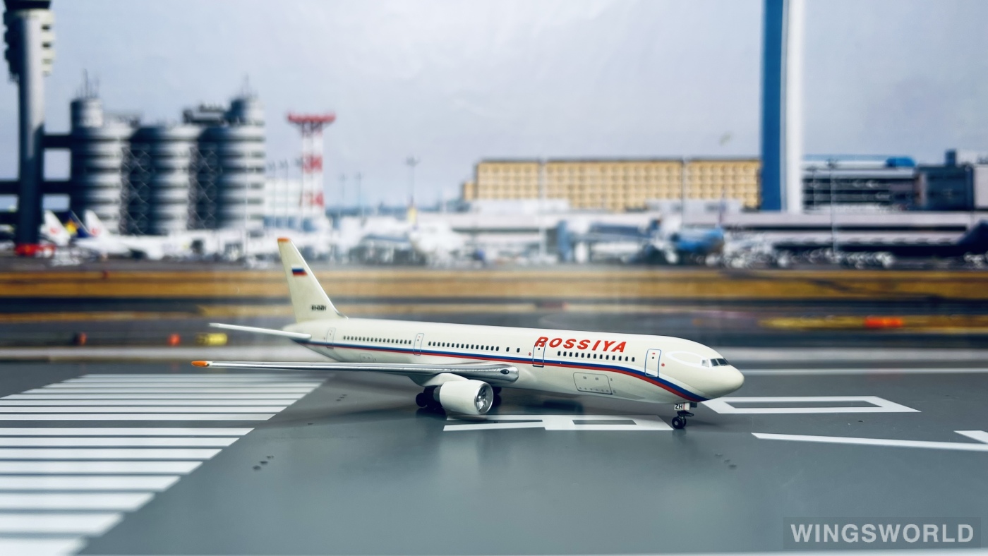 Aviation400 1:400 AV4763010 Rossiya Special Flight Detachment Boeing 767-300 EI-DZH