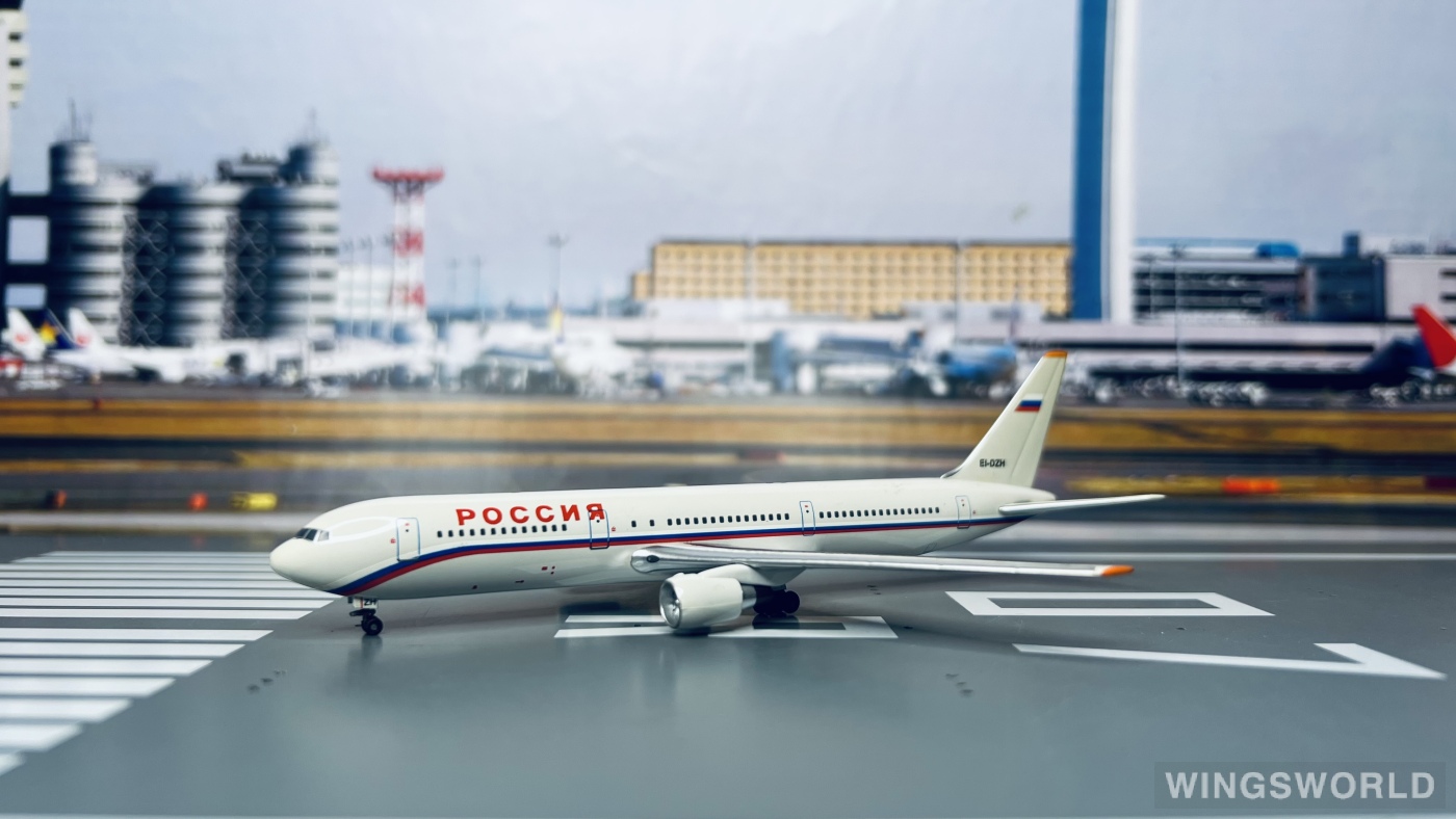 Aviation400 1:400 AV4763010 Rossiya Special Flight Detachment Boeing 767-300 EI-DZH