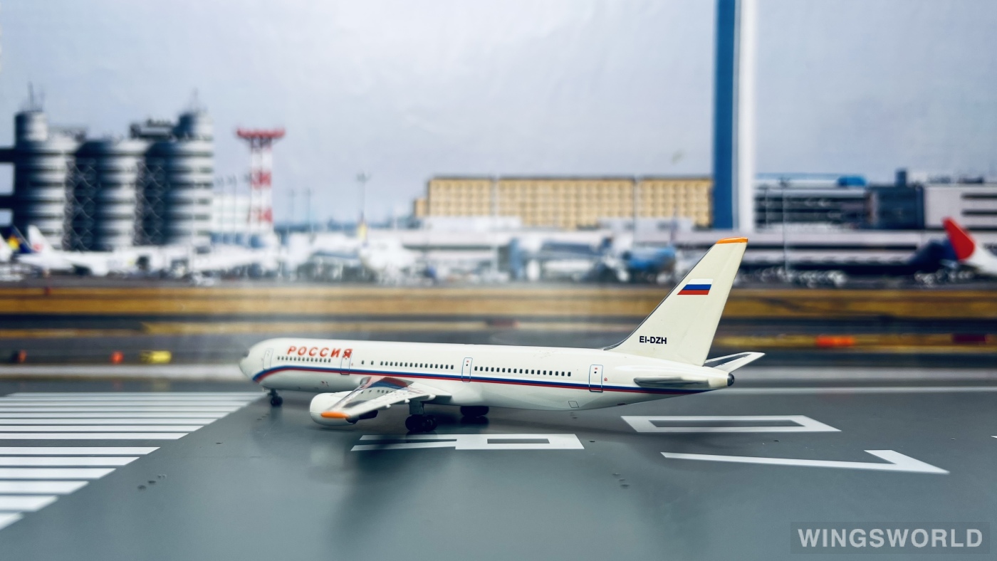 Aviation400 1:400 AV4763010 Rossiya Special Flight Detachment Boeing 767-300 EI-DZH