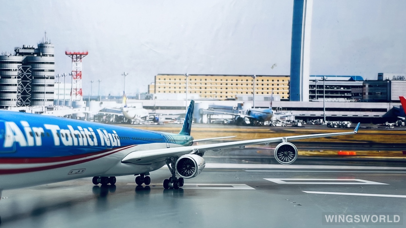 Phoenix 1:400 PH11219 Air Tahiti Nui 大溪地航空 Airbus A340-300 F-OLOV
