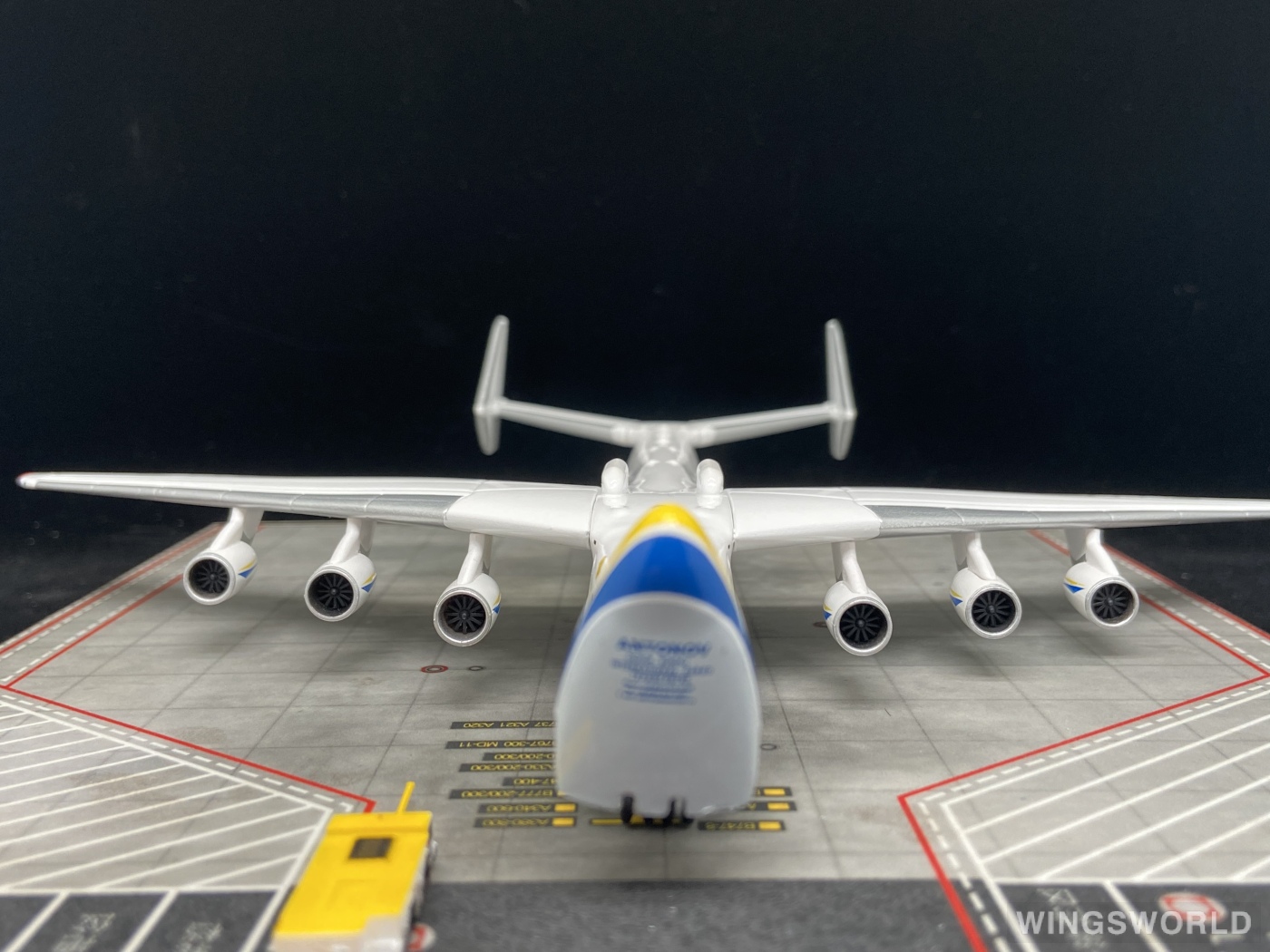 ALBATROS 1:400 ALB4AN225D Antonov 安东诺夫 Antonov An-225 UR-82060
