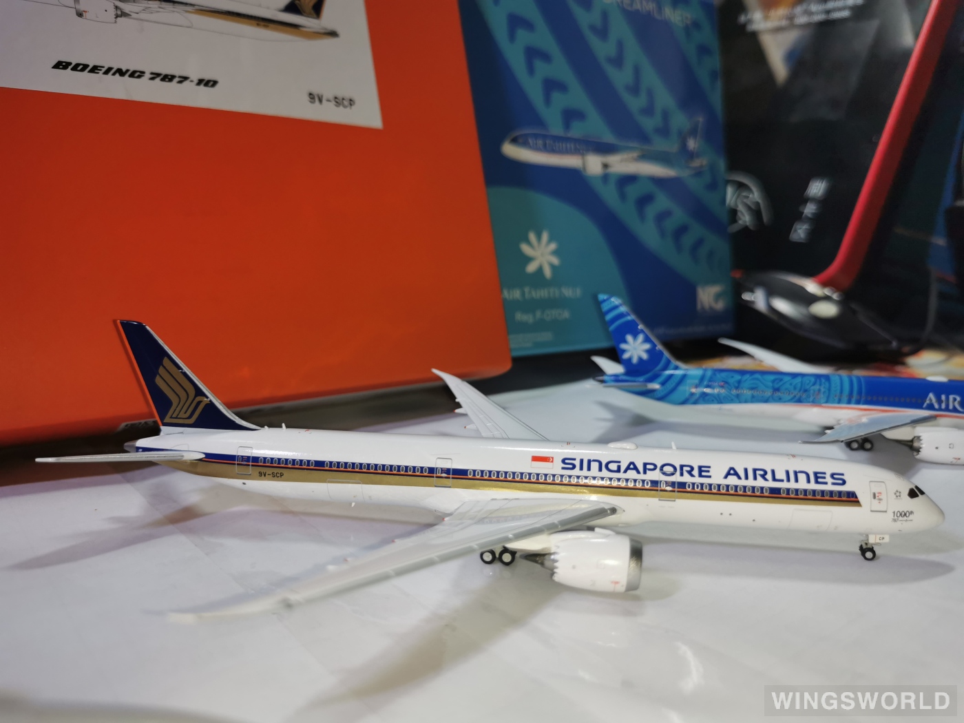 JC Wings 1:400 EW478X003 Singapore Airlines 新加坡航空 Boeing 787-10 9V-SCP