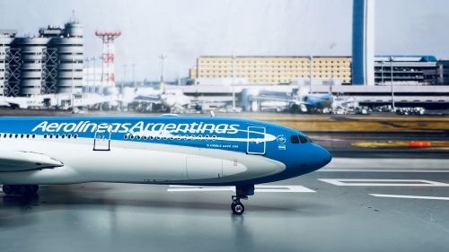 Aerolíneas Argentinas 阿根廷航空 Airbus A340-300 LC-CSE  PH10956 Phoenix 1:400