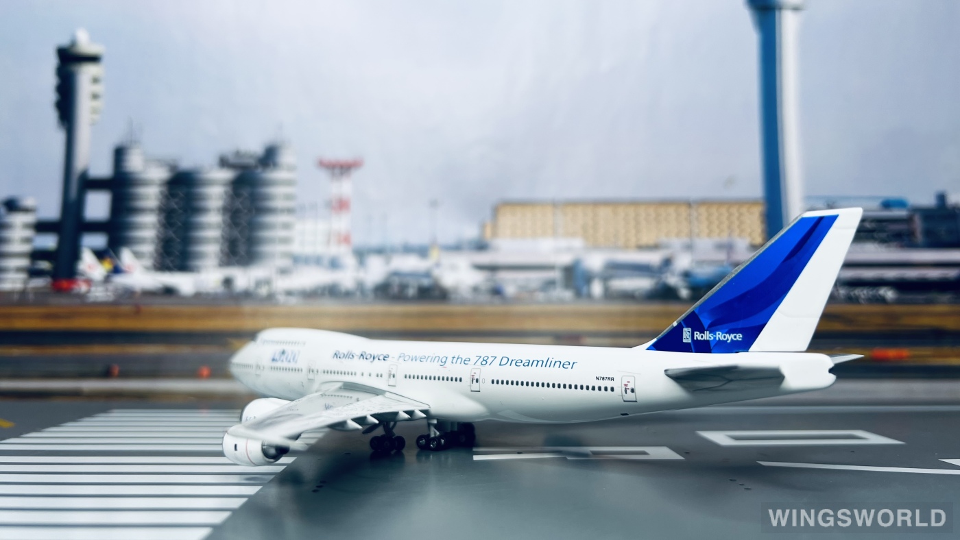 Phoenix 1:400 PH10212 Boeing 波音公司 Boeing 747-200 N787RR