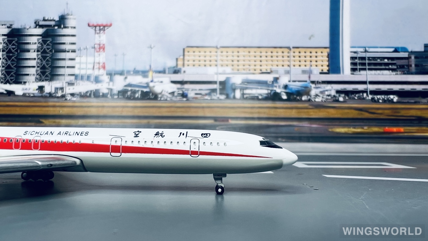 Golden Wings 1:400 94004001 Sichuan Airlines 四川航空 Tupolev Tu-154 B-2624