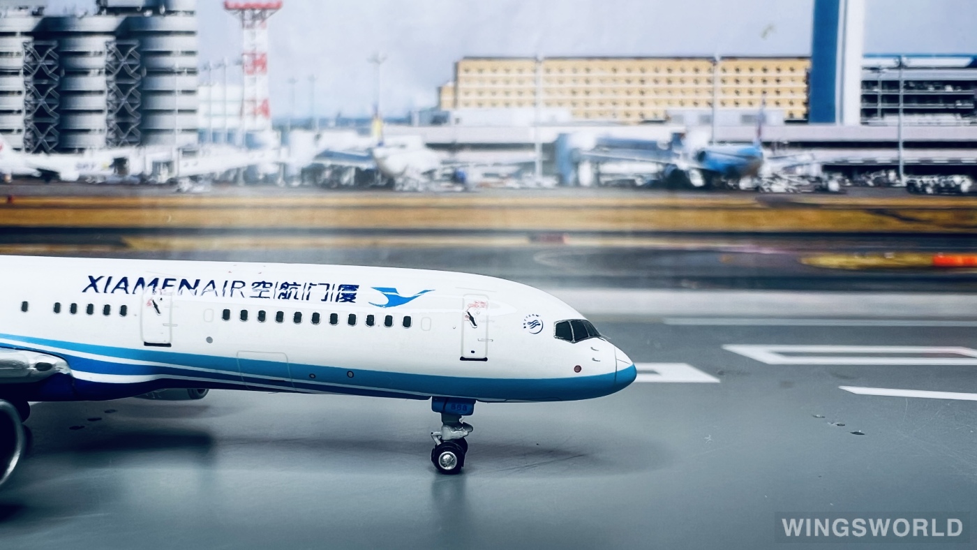Phoenix 1:400 PH10770 XiamenAir 厦门航空 Boeing 757-200 B-2868