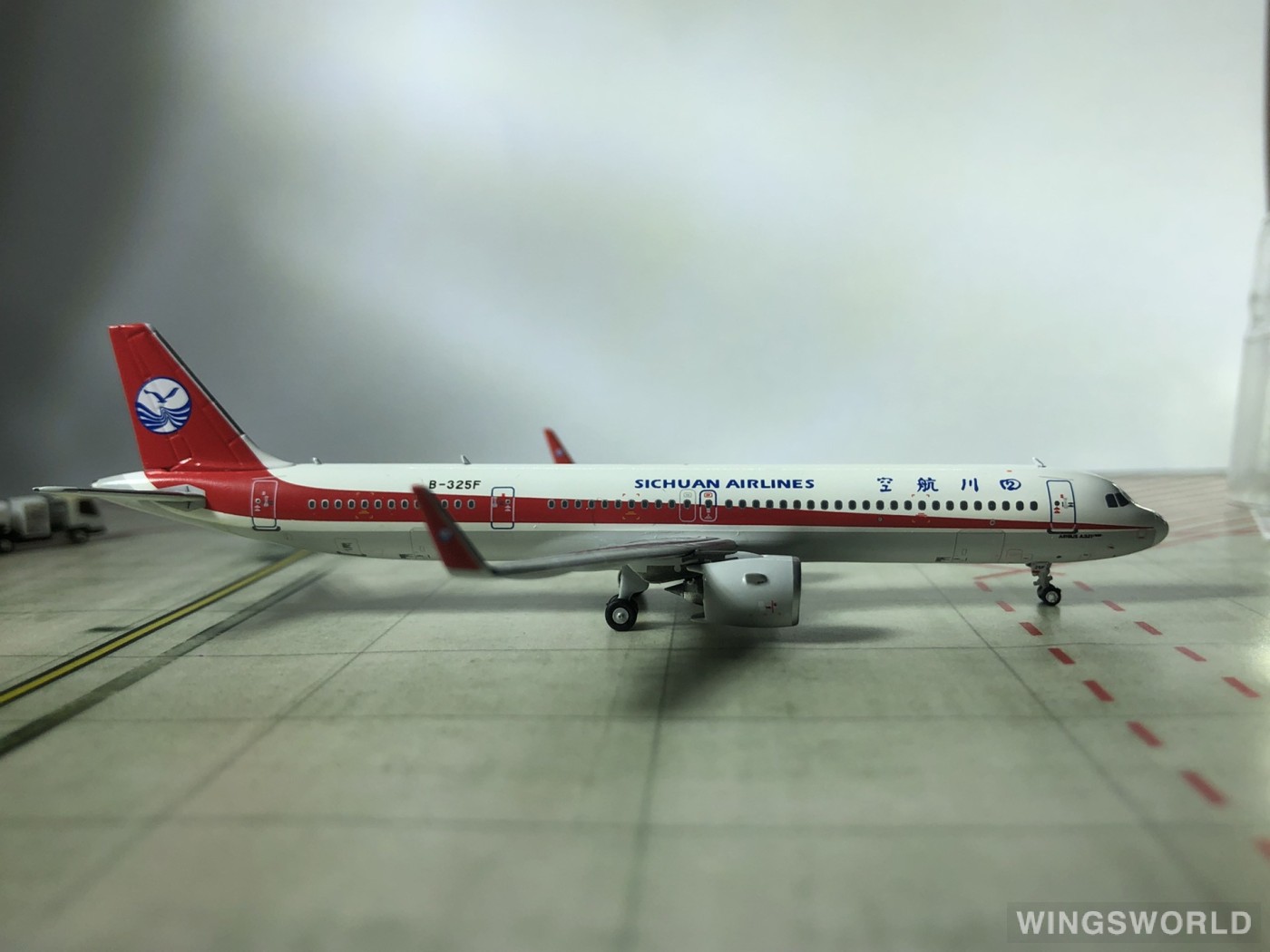 HYJLwings 1:400 HY210075 Sichuan Airlines 四川航空 Airbus A321neo B-325F