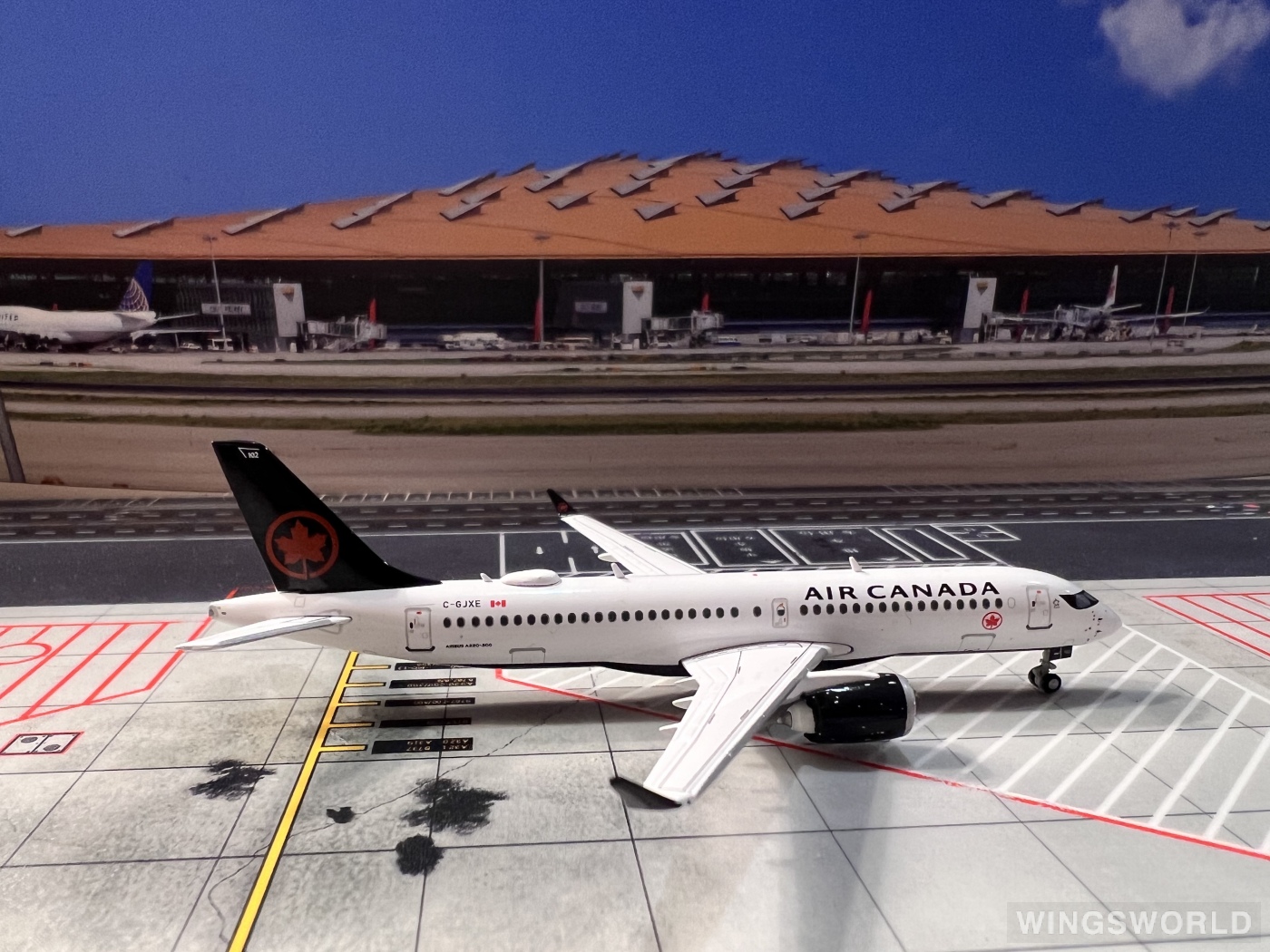 Geminijets 1:400 GJACA2167 Air Canada 加拿大航空 Airbus A220-300 C-GJXE
