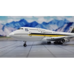 Singapore Airlines 新加坡航空 Boeing 747-300 N116KB 1980s colors. 