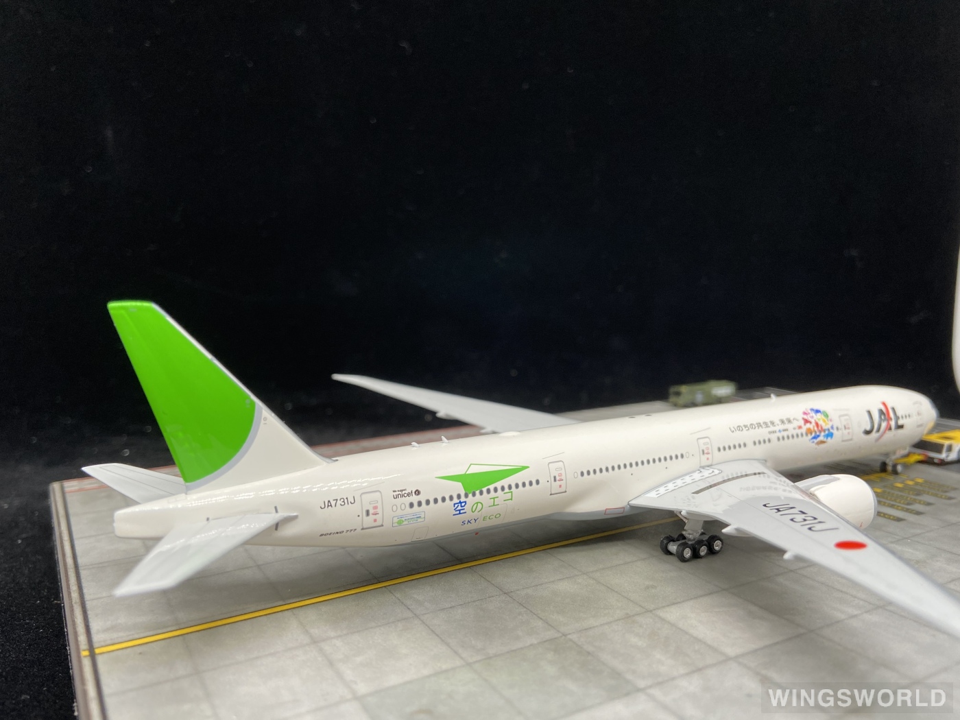 Phoenix 1:400 PH04491 Japan Airlines 日本航空 Boeing 777-300ER JA731J