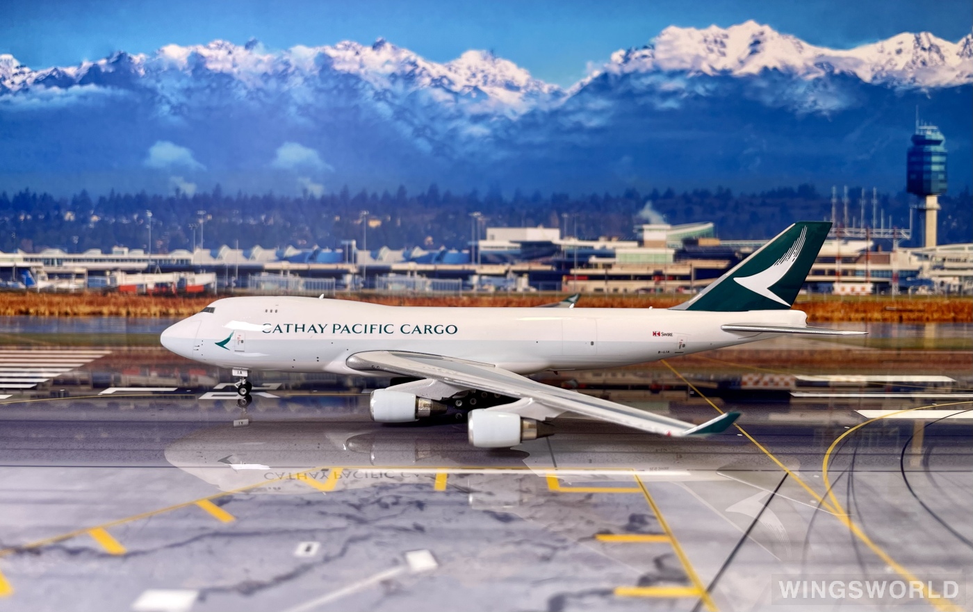 Phoenix 1:400 PH04089 Cathay Pacific 国泰航空 Boeing 747-400 B-LIA