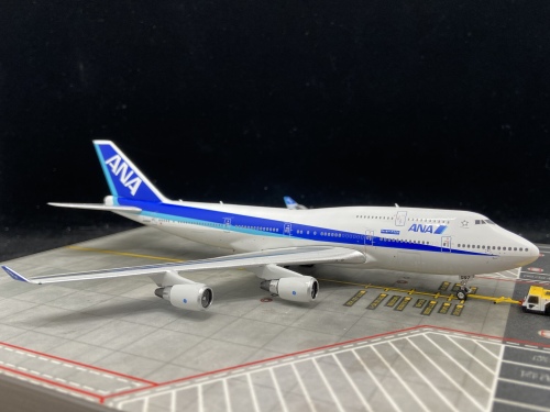 Phoenix 1:400 Boeing 747-400 ANA 全日空PH04371 JA8097 HAPPY FLIGHT 