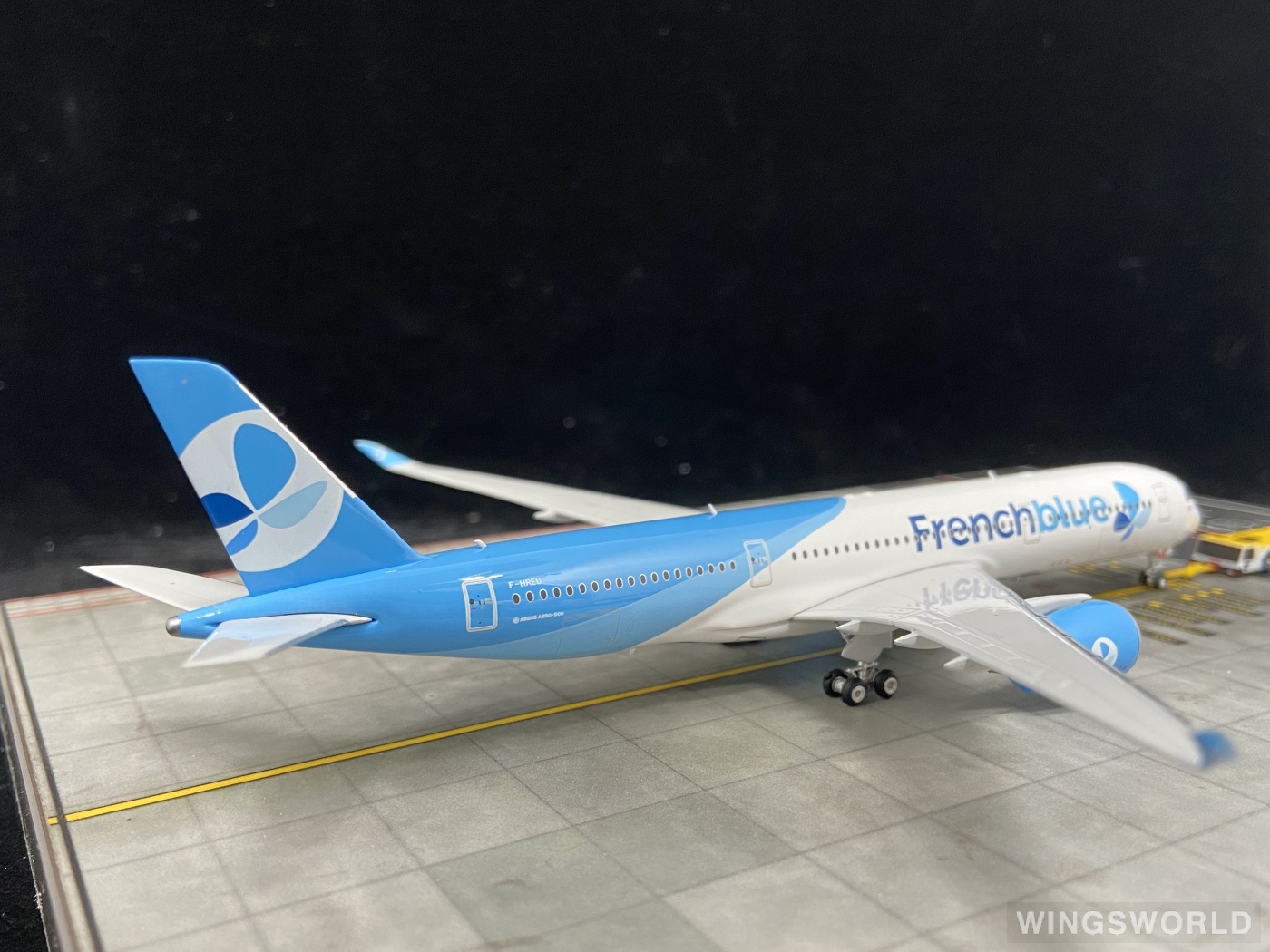 Phoenix 1:400 PH11404 French Blue 法国蜜蜂航空 Airbus A350-900 F-HREU