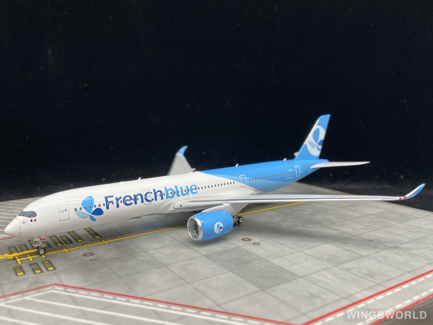 Phoenix 1:400 PH11404 French Blue 法国蜜蜂航空 Airbus A350-900 F-HREU
