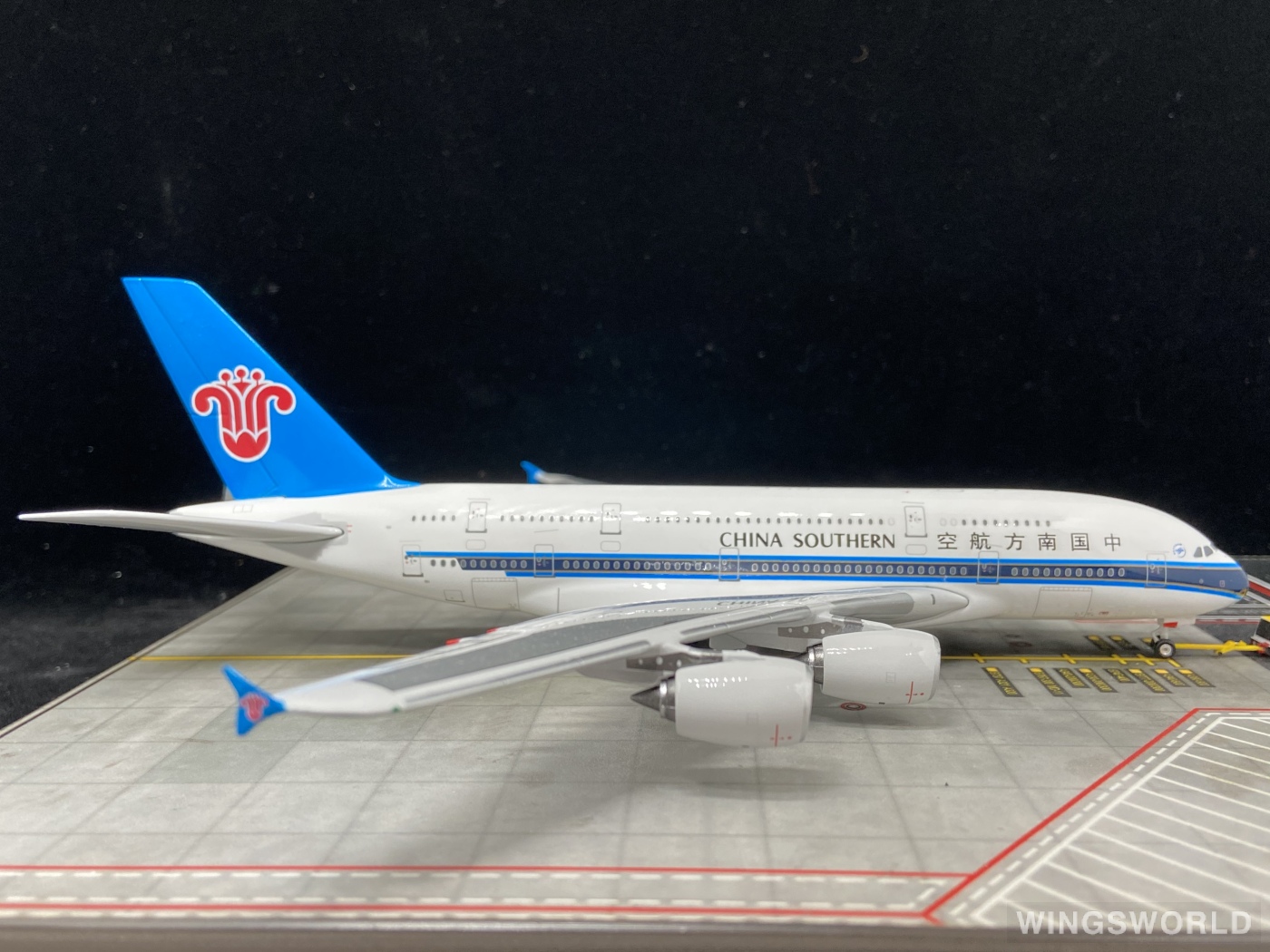 Phoenix 1:400 PH10304 China Southern 中国南方航空 Airbus A380-800 