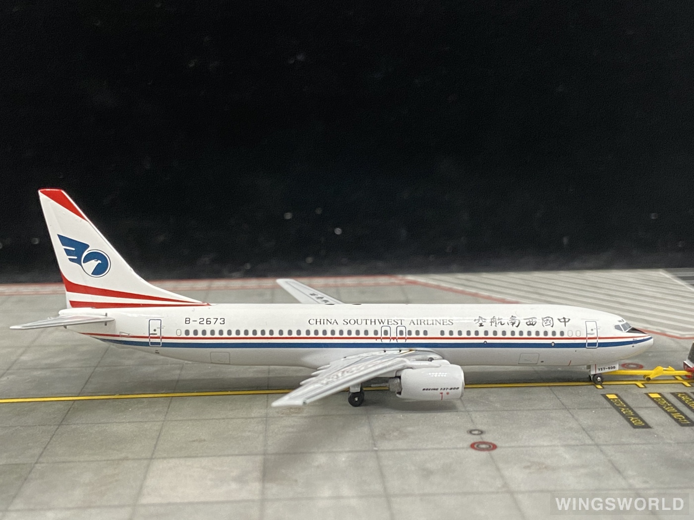 Pandamodel 1:400 PMB2673 China Southwest Airlines 中国西南航空 Boeing 737-800 B-2673