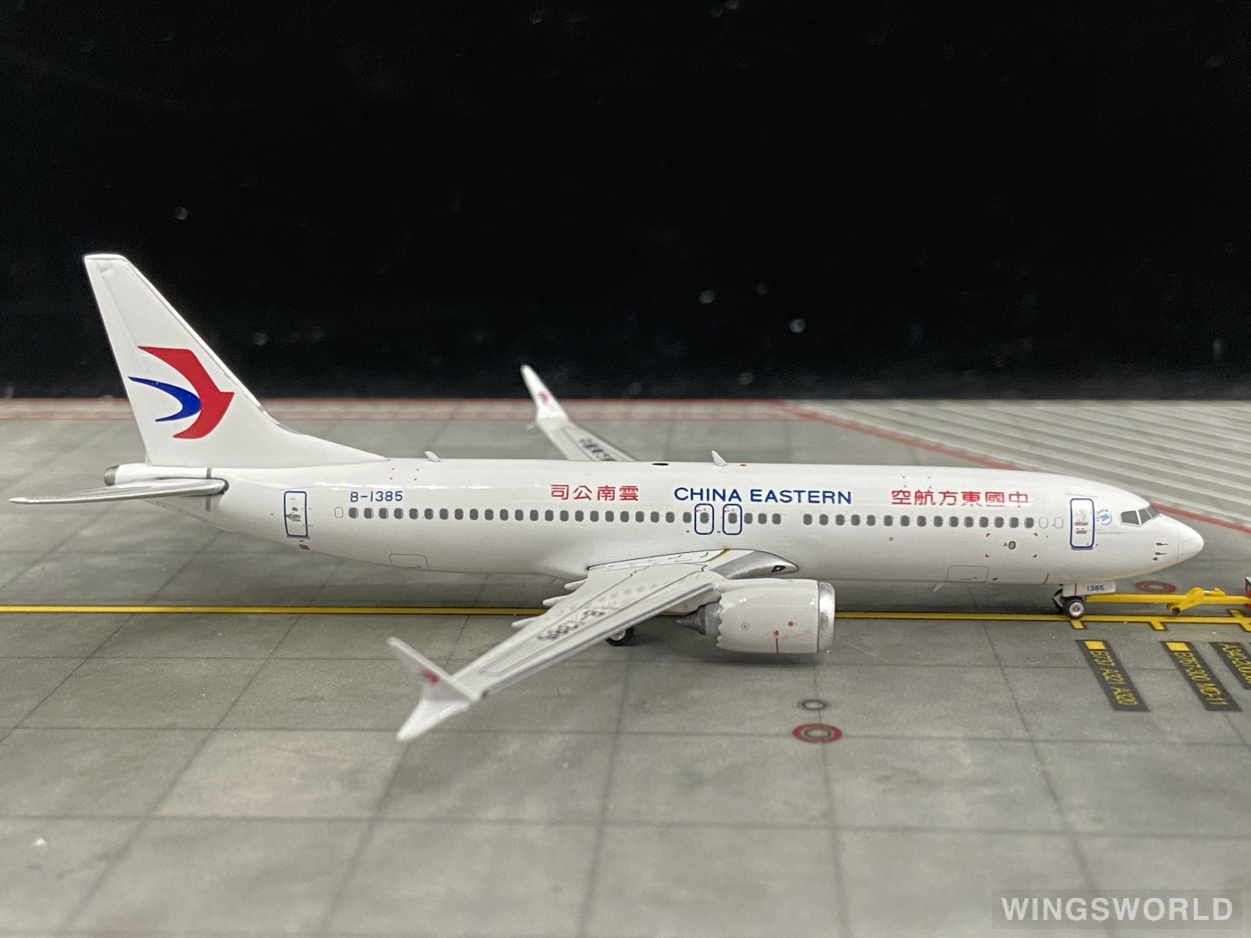 Phoenix 1:400 PH11464 China Eastern 中国东方航空 Boeing 737 MAX 8 B-1385