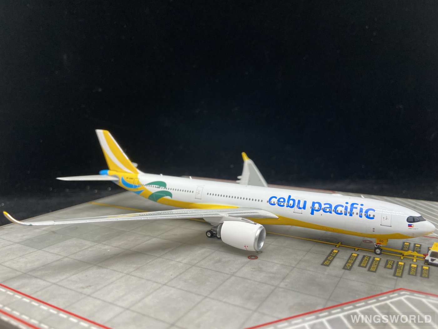 Phoenix 1:400 PH11723 Cebu Pacific Air 宿务太平洋航空 Airbus A330-900neo RP-C3900