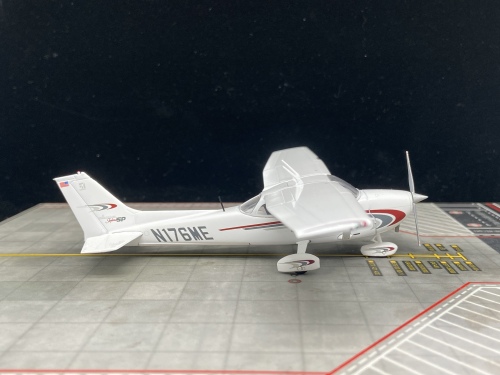 Others 其他 Cessna 172 N176ME  GGCES012 Geminijets 1:72