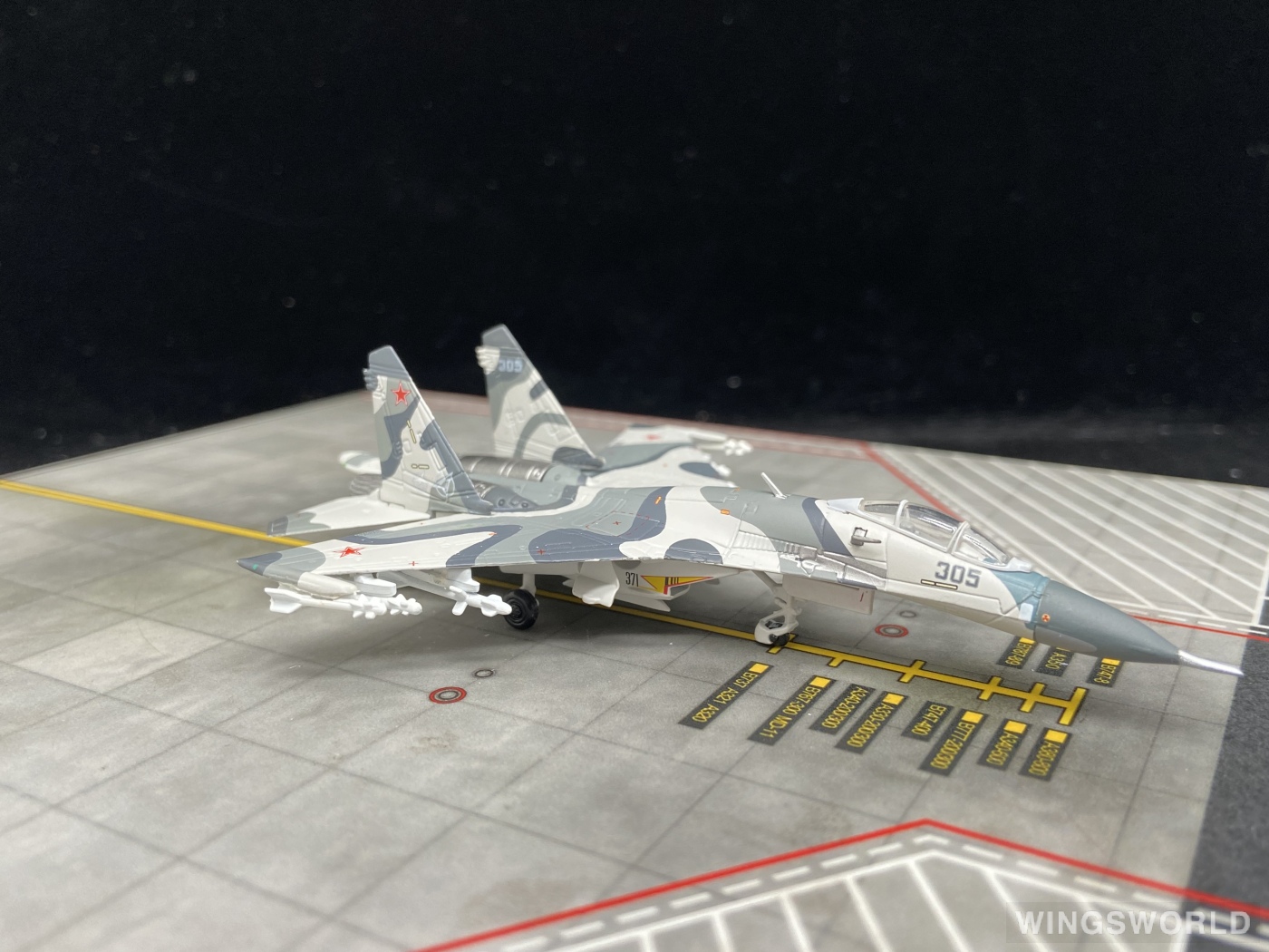 Herpa 1:200 571425 Russian Air Force 俄罗斯空军 Sukhoi Su-27 305