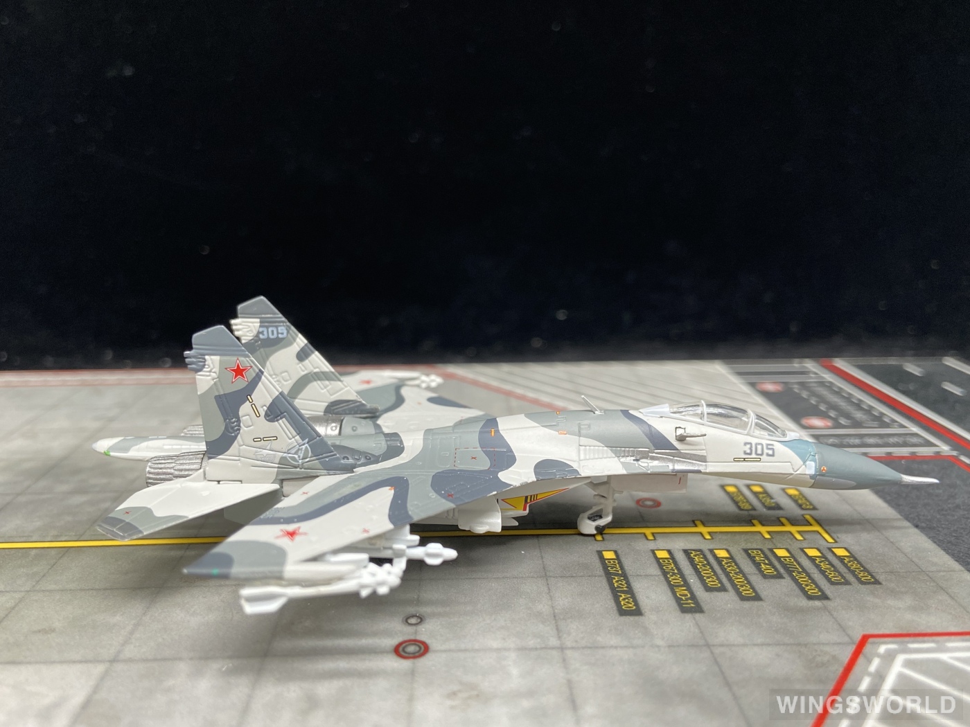 Herpa 1:200 571425 Russian Air Force 俄罗斯空军 Sukhoi Su-27 305