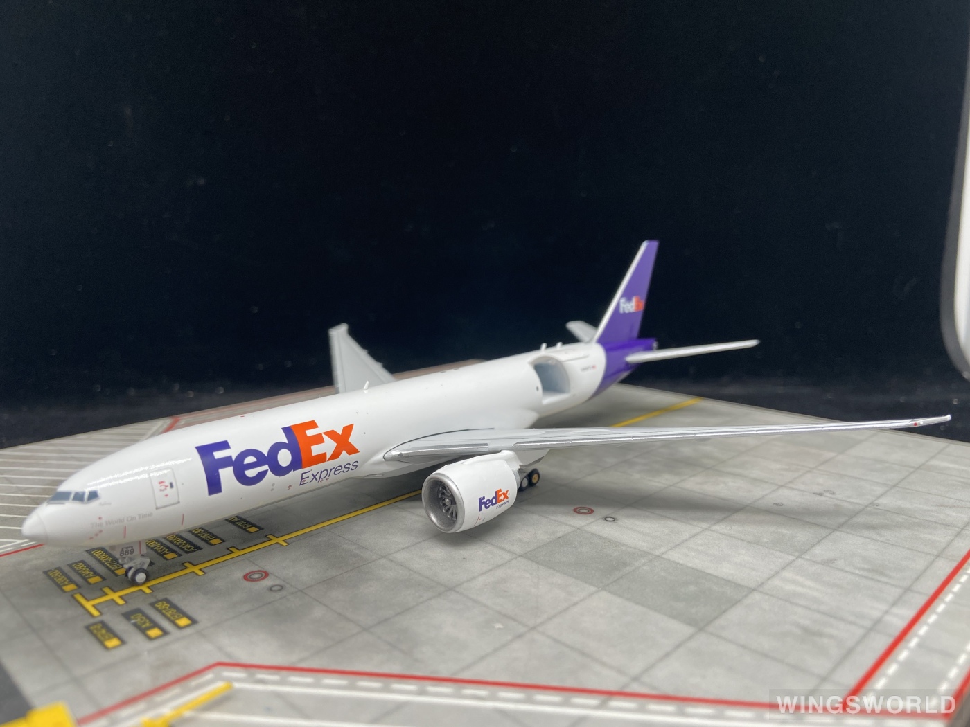 Geminijets 1:400 GJFDX2140 FedEx 联邦快递 Boeing 777F N889FD