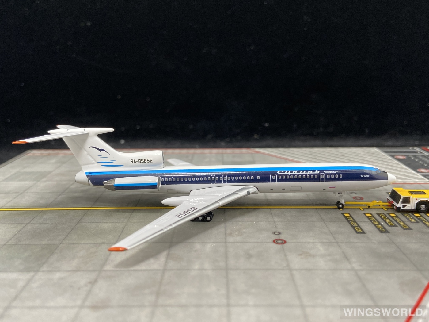 AeroClassics 1:400 ACRA85652 S7 Airlines 西伯利亚航空 Tupolev Tu-154 RA-85652