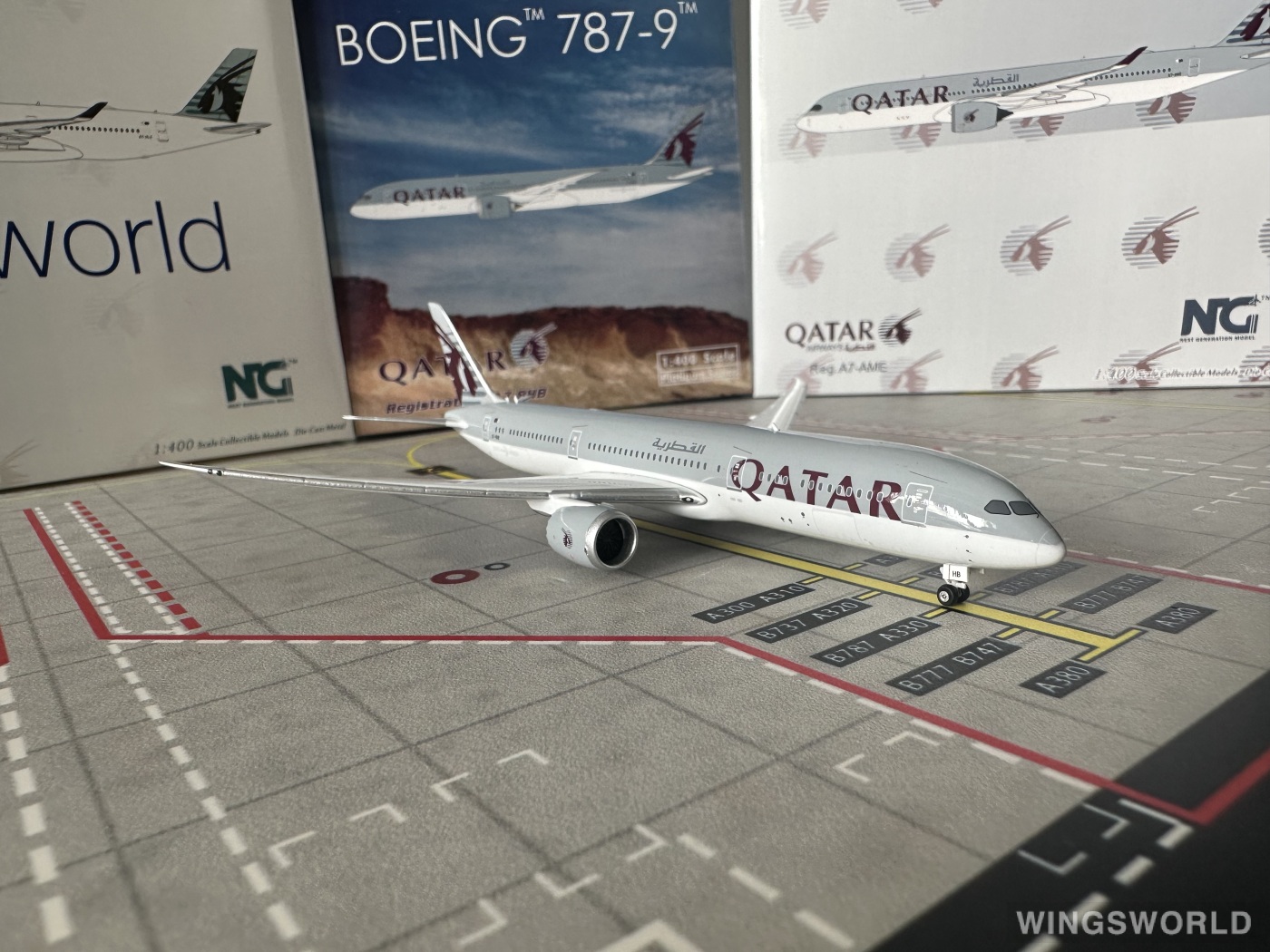 Phoenix 1:400 PH11613 Qatar 卡塔尔航空 Boeing 787-9 A7-BHB