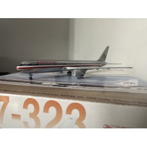 American Airlines 美国航空 Boeing 767-300ER N351AA 1990s colors. Polished fuselage. 55157 Dragon Models 1:400