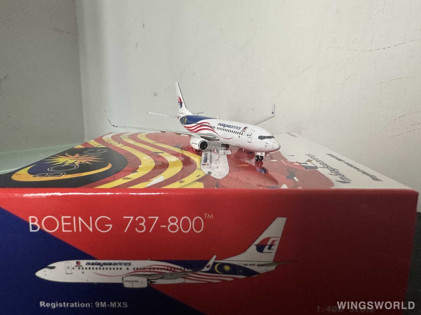 Phoenix 1:400 PH04148 Malaysia Airlines 马来西亚航空 Boeing 737-800 9M-MXS