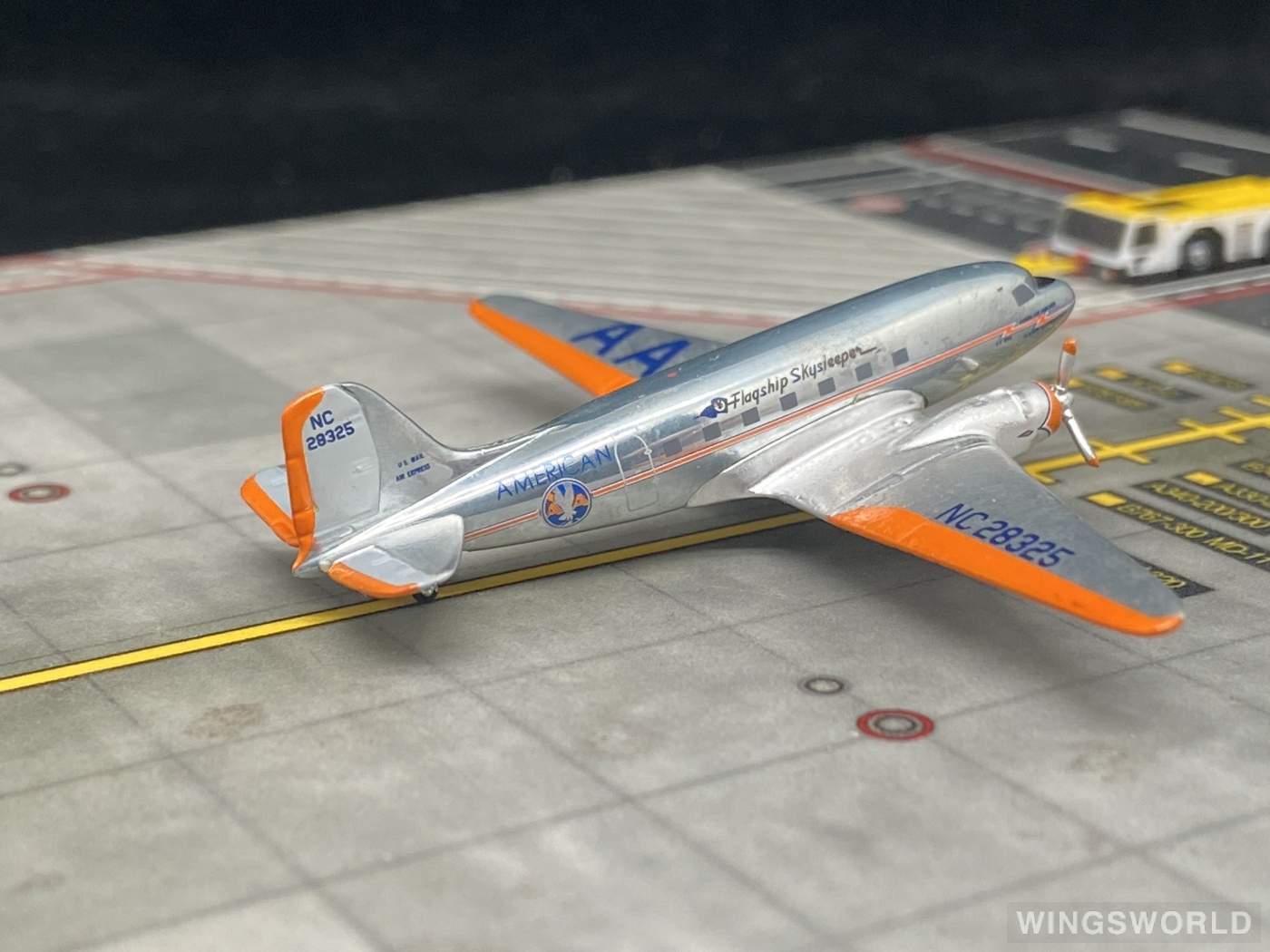 AeroClassics 1:400 HC-020 American Airlines 美国航空 Douglas DC-3 NC28325