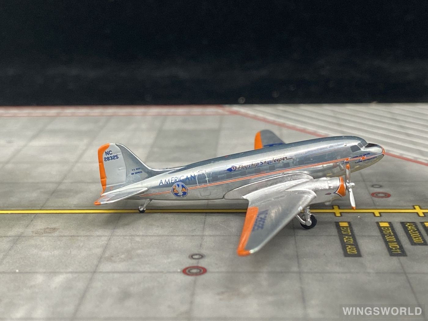 AeroClassics 1:400 HC-020 American Airlines 美国航空 Douglas DC-3 NC28325