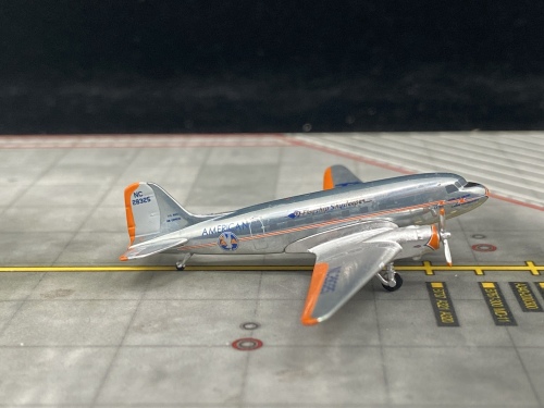American Airlines 美国航空 Douglas DC-3 NC28325  HC-020 AeroClassics 1:400
