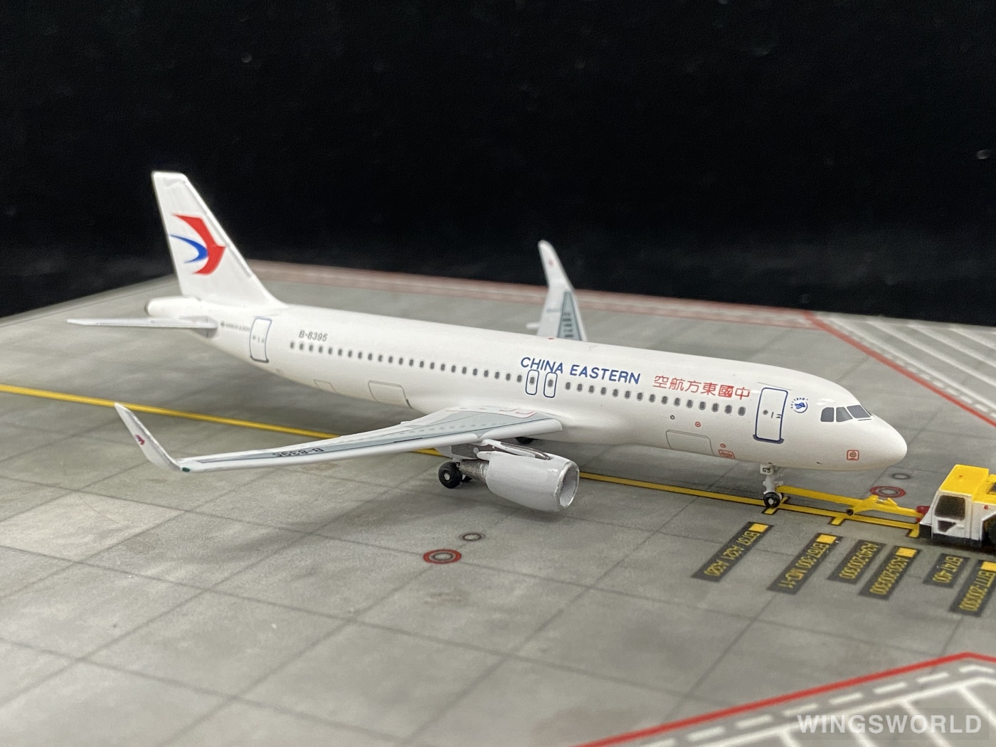 AeroClassics 1:400 AC4B8395 China Eastern 中国东方航空 Airbus A320 B-8395