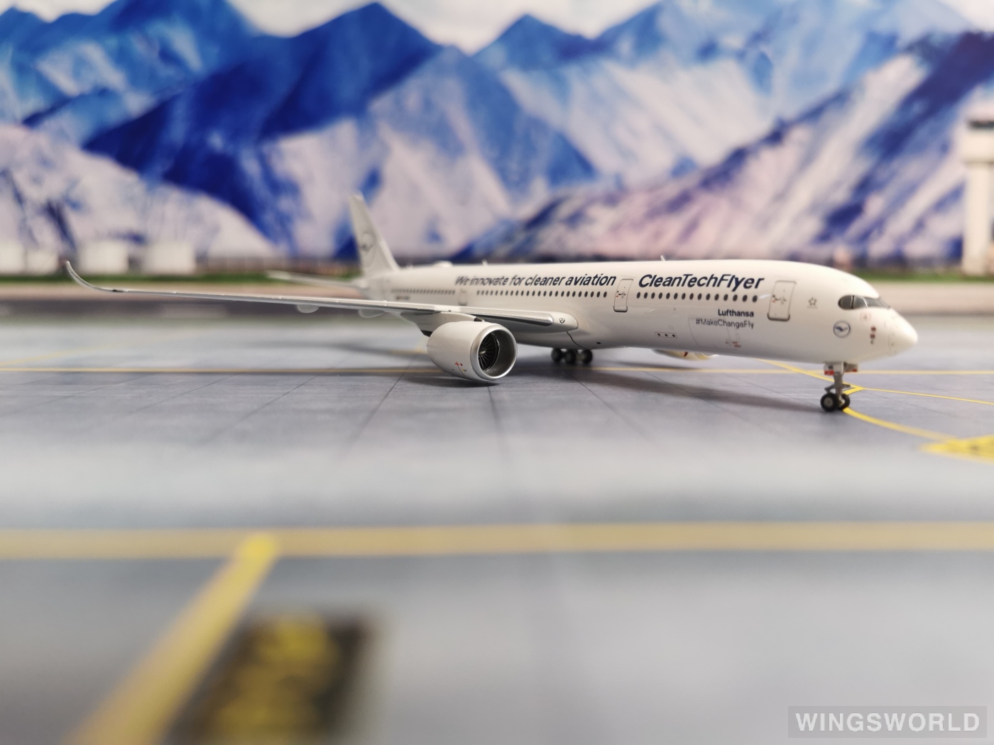 NGmodels 1:400 NG39040 Lufthansa 汉莎航空 Airbus A350-900 D-AIVD