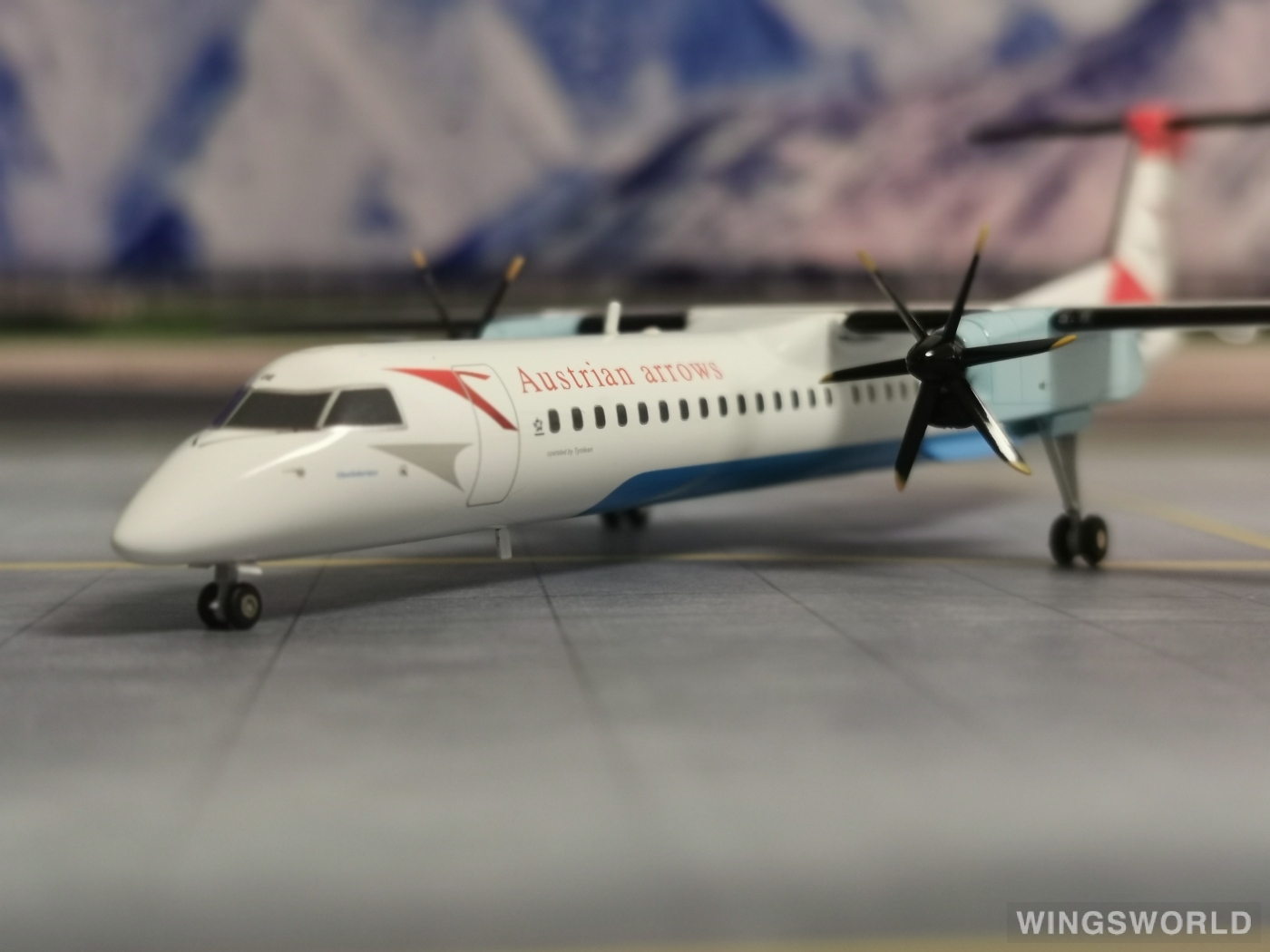Herpa 1:200 571968 Austrian Airlines 奥地利航空 Bombardier Dash 8-400 OE-LGE